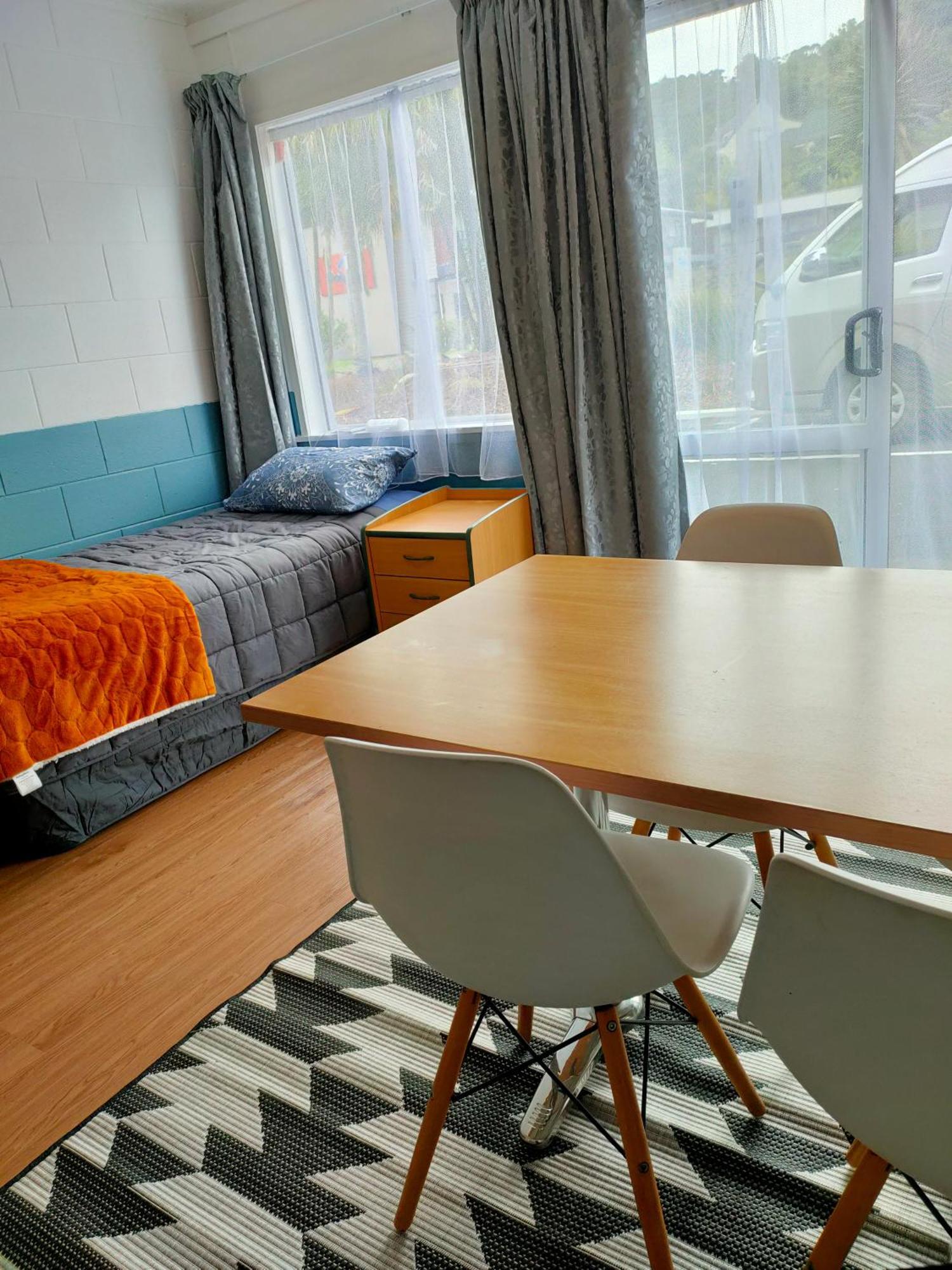 Aarangi Tui 3*